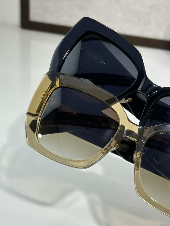 Picture of Dior Sunglasses _SKUfw77097929fw